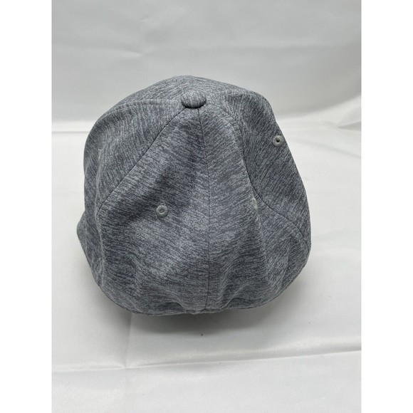 Under Armour fitted hat Gray Size MD/LG polyester stretch fit Thread Borne - Picture 2 of 3